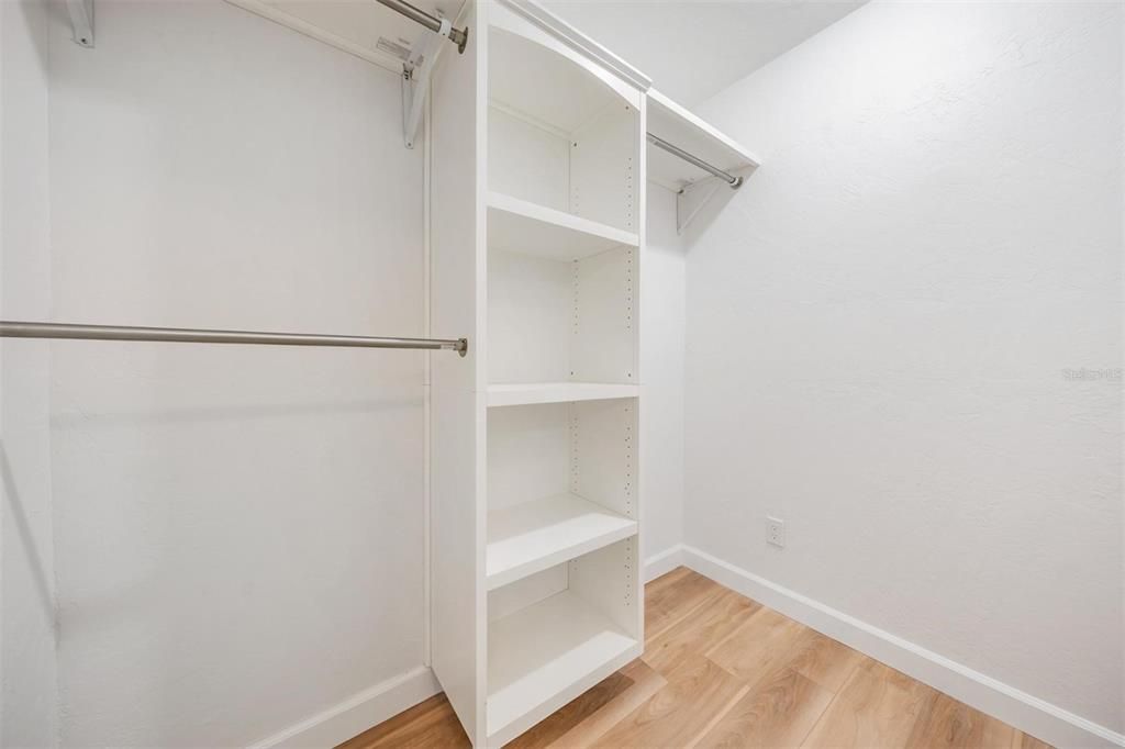 For Sale: $325,000 (2 beds, 2 baths, 1400 Square Feet)