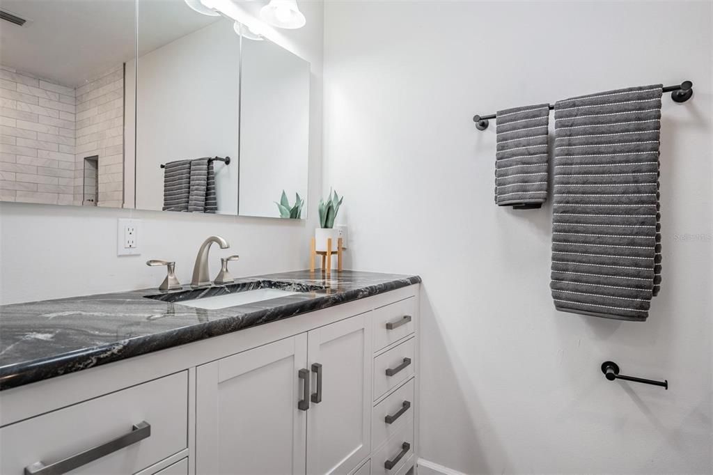 For Sale: $325,000 (2 beds, 2 baths, 1400 Square Feet)