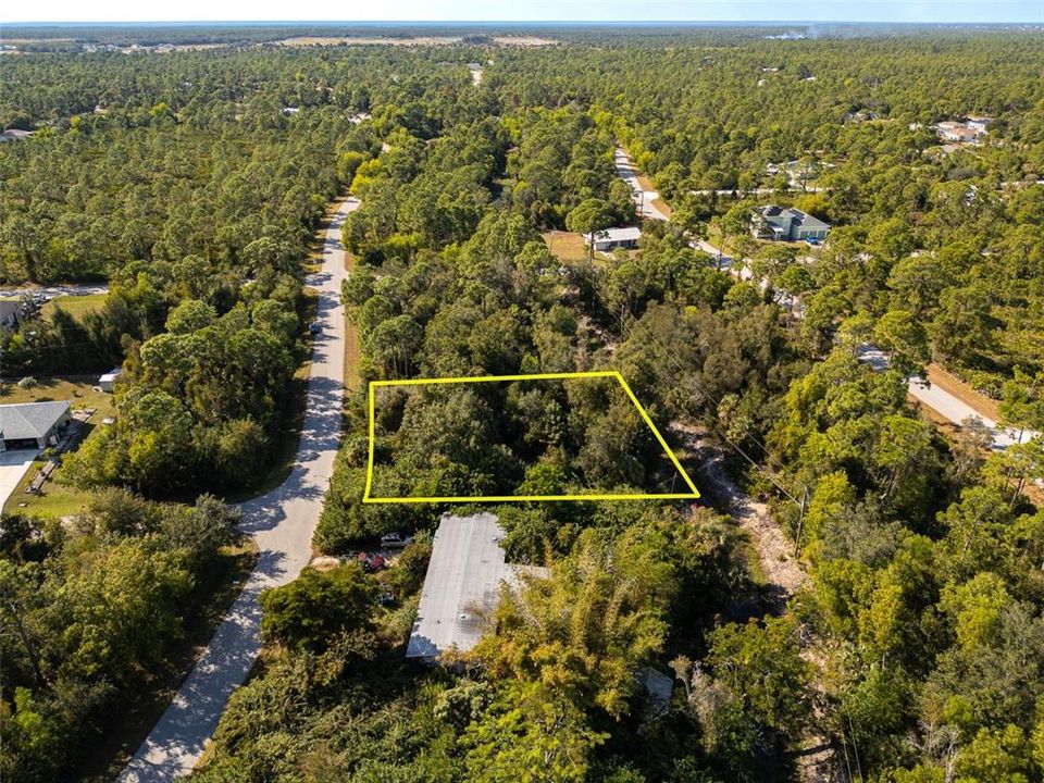 На продажу: $43,000 (0.39 acres)