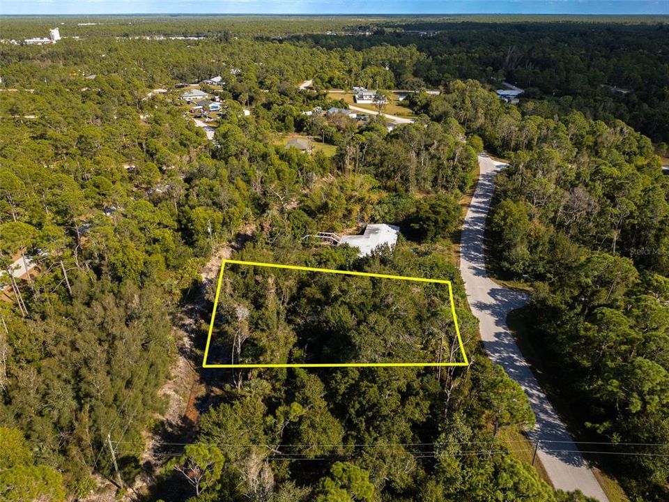 На продажу: $43,000 (0.39 acres)