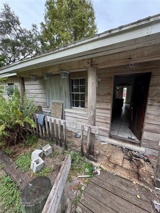 Vendido Recientemente: $150,000 (3 camas, 2 baños, 1177 Pies cuadrados)