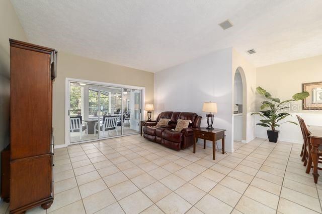 待售: $609,000 (4 贝兹, 3 浴室, 3494 平方英尺)