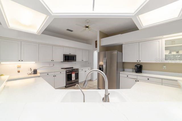 待售: $609,000 (4 贝兹, 3 浴室, 3494 平方英尺)