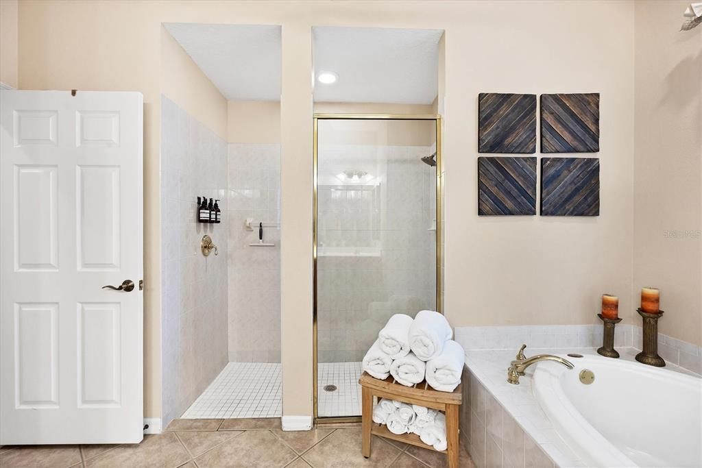 Active With Contract: $639,000 (4 beds, 3 baths, 2278 Square Feet)