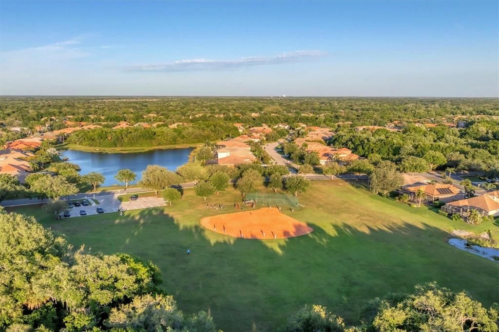 Active With Contract: $639,000 (4 beds, 3 baths, 2278 Square Feet)