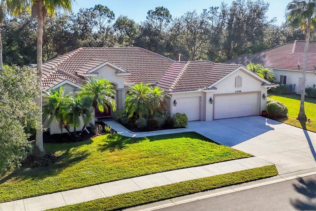 Active With Contract: $639,000 (4 beds, 3 baths, 2278 Square Feet)