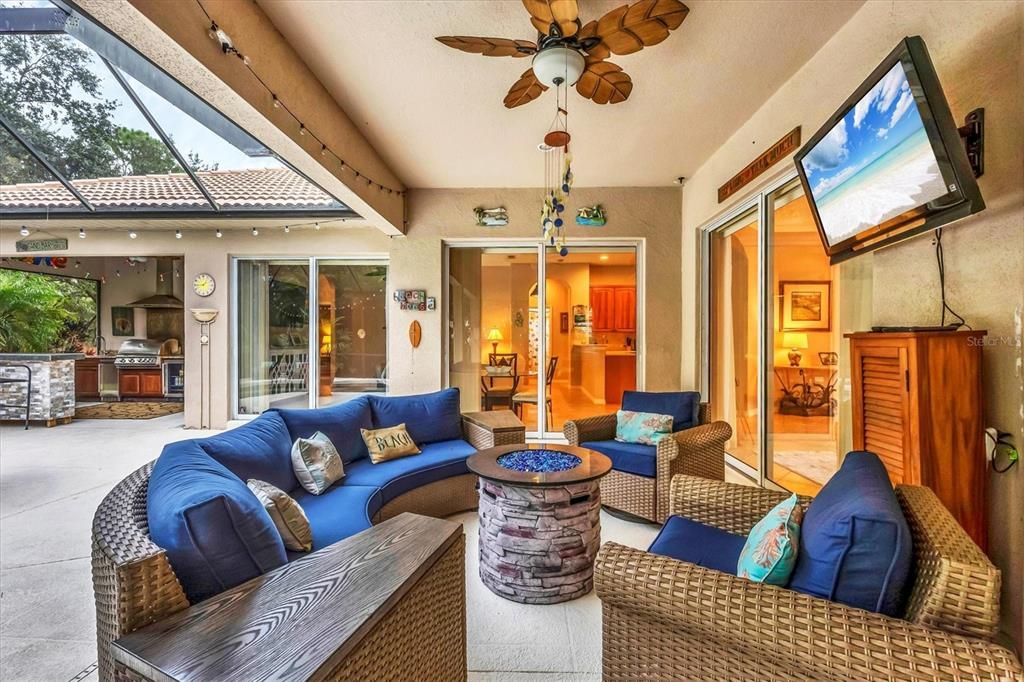 Active With Contract: $639,000 (4 beds, 3 baths, 2278 Square Feet)