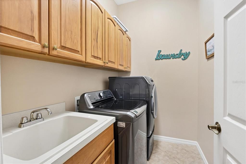 Active With Contract: $639,000 (4 beds, 3 baths, 2278 Square Feet)