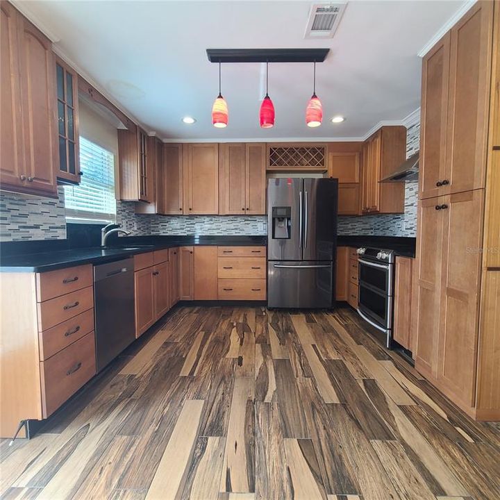 В аренду: $2,400 (2 спален, 2 ванн, 800 Квадратных фут)