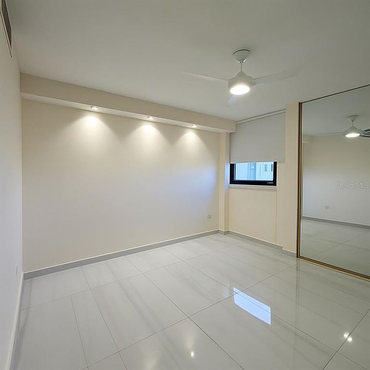 出租: $3,000 (3 贝兹, 2 浴室, 0 平方英尺)