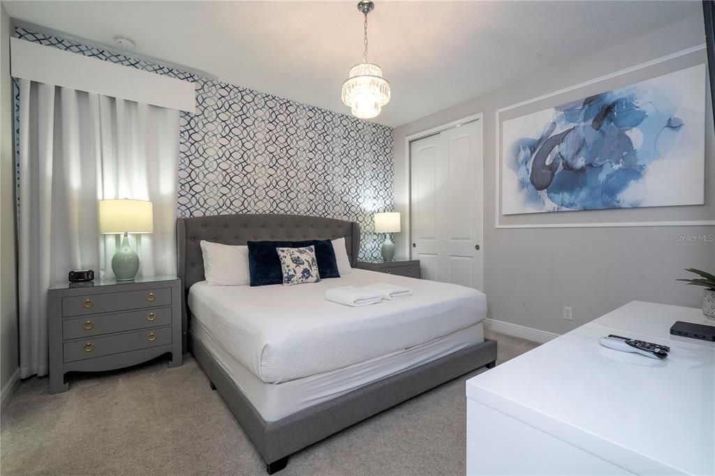 For Sale: $760,000 (6 beds, 6 baths, 3317 Square Feet)