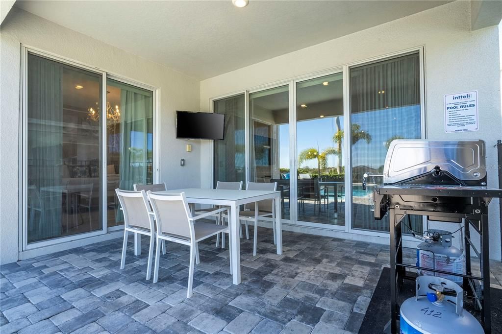 For Sale: $760,000 (6 beds, 6 baths, 3317 Square Feet)