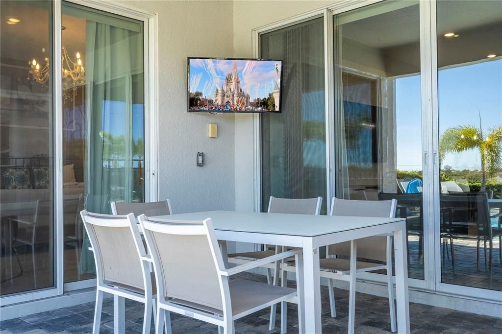 For Sale: $760,000 (6 beds, 6 baths, 3317 Square Feet)