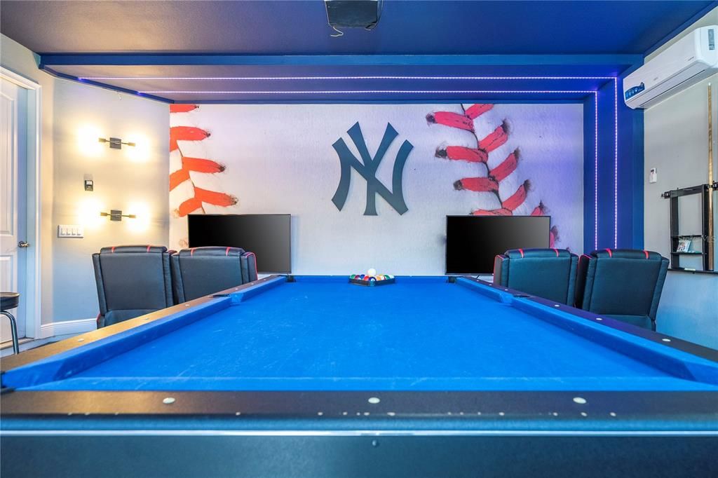 For Sale: $760,000 (6 beds, 6 baths, 3317 Square Feet)