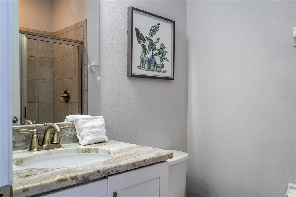 For Sale: $760,000 (6 beds, 6 baths, 3317 Square Feet)