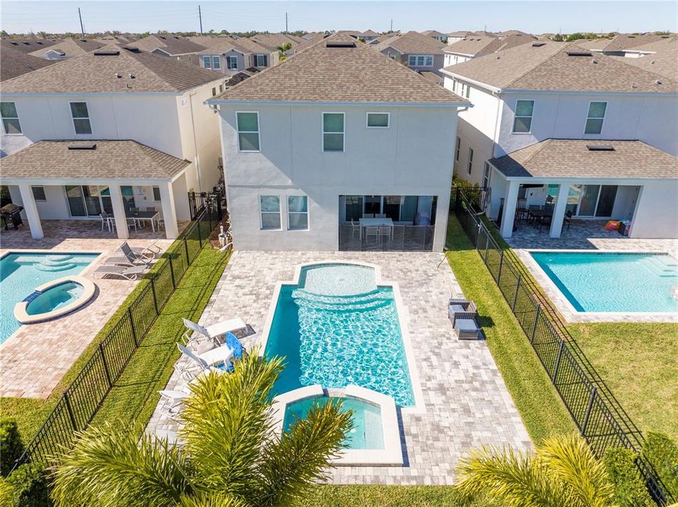 For Sale: $760,000 (6 beds, 6 baths, 3317 Square Feet)