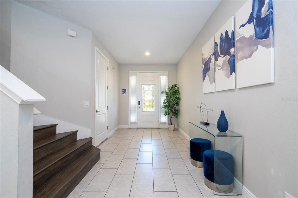 For Sale: $760,000 (6 beds, 6 baths, 3317 Square Feet)