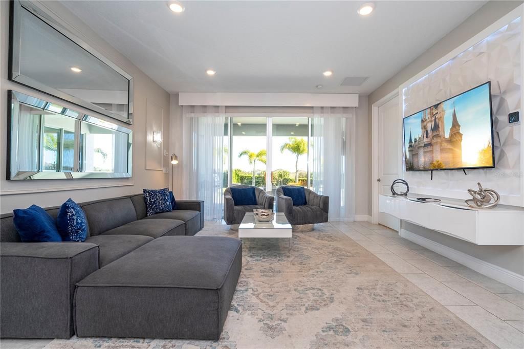 For Sale: $760,000 (6 beds, 6 baths, 3317 Square Feet)