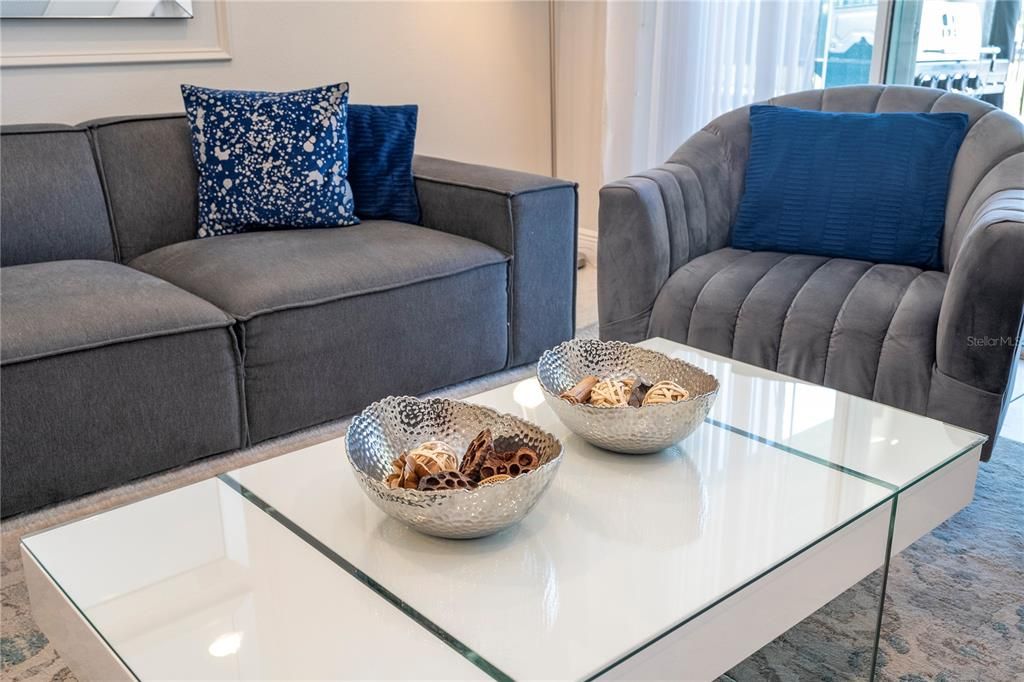 For Sale: $760,000 (6 beds, 6 baths, 3317 Square Feet)