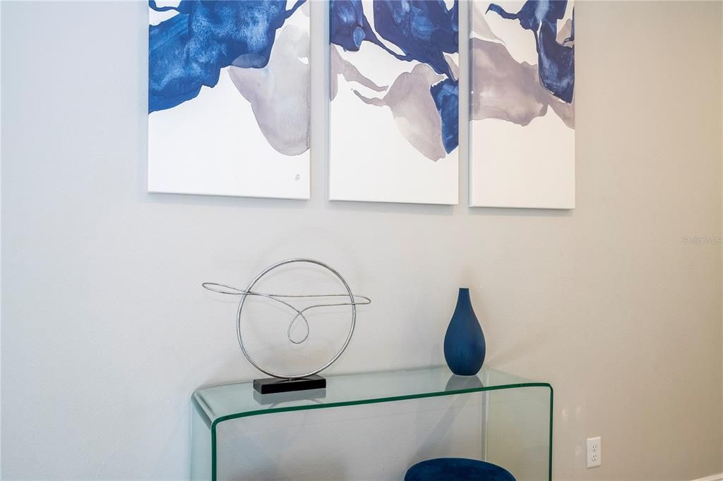 For Sale: $760,000 (6 beds, 6 baths, 3317 Square Feet)