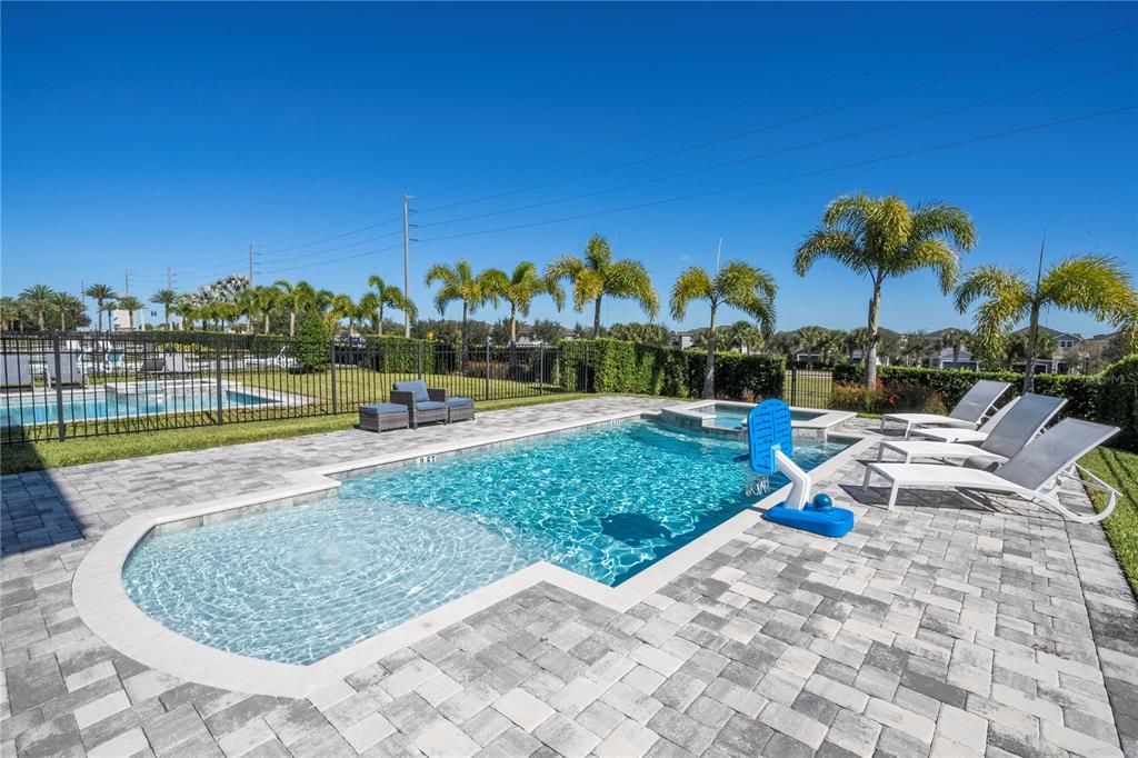 For Sale: $760,000 (6 beds, 6 baths, 3317 Square Feet)