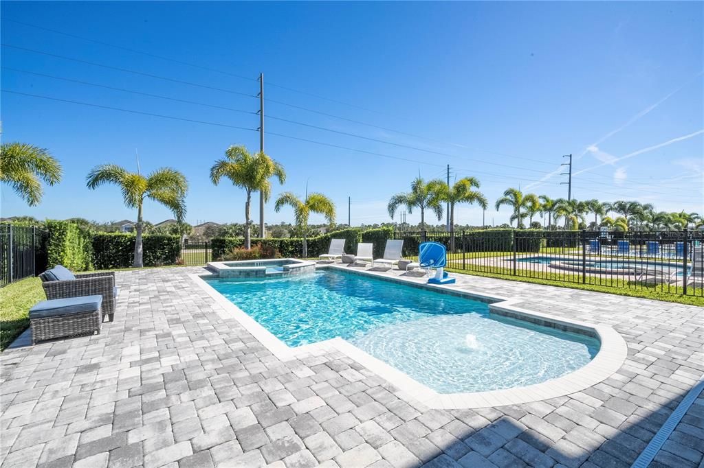 For Sale: $760,000 (6 beds, 6 baths, 3317 Square Feet)