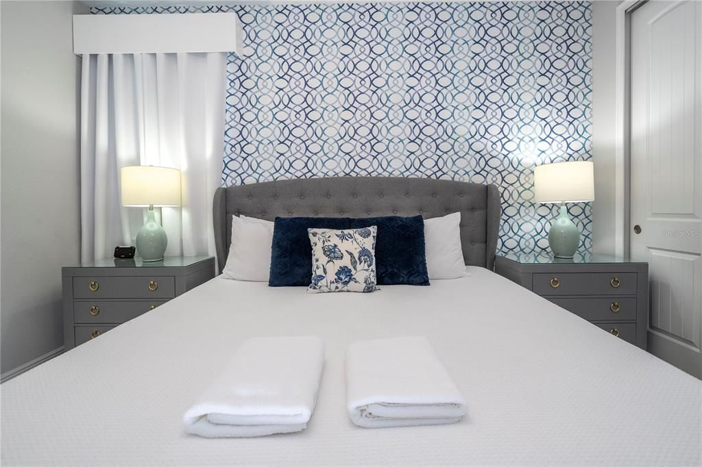 For Sale: $760,000 (6 beds, 6 baths, 3317 Square Feet)