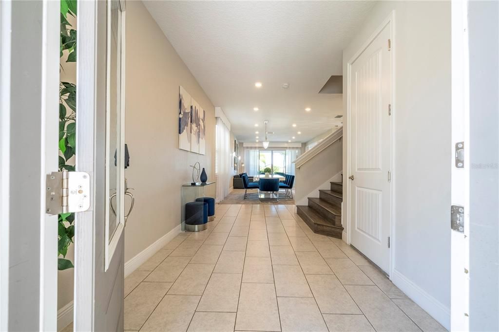 For Sale: $760,000 (6 beds, 6 baths, 3317 Square Feet)