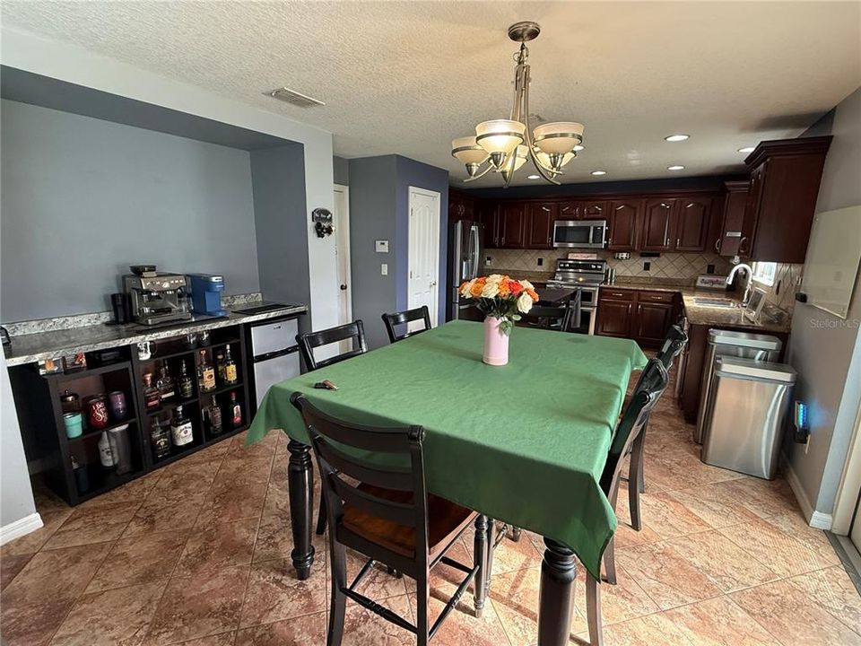 待售: $519,000 (3 贝兹, 2 浴室, 2662 平方英尺)