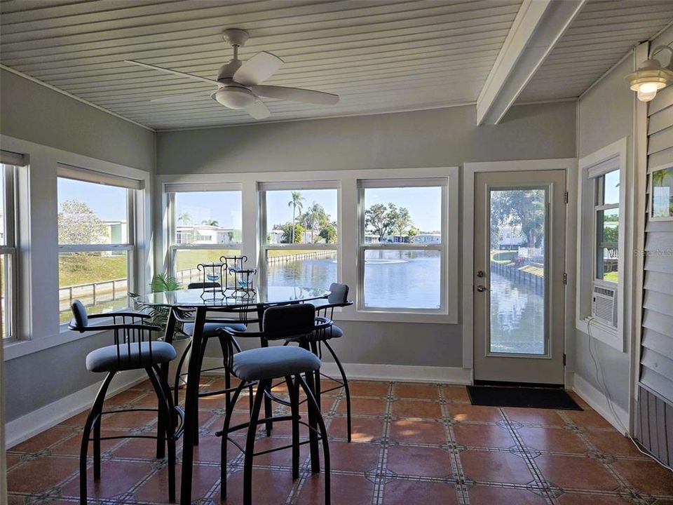 待售: $239,900 (2 贝兹, 2 浴室, 1160 平方英尺)