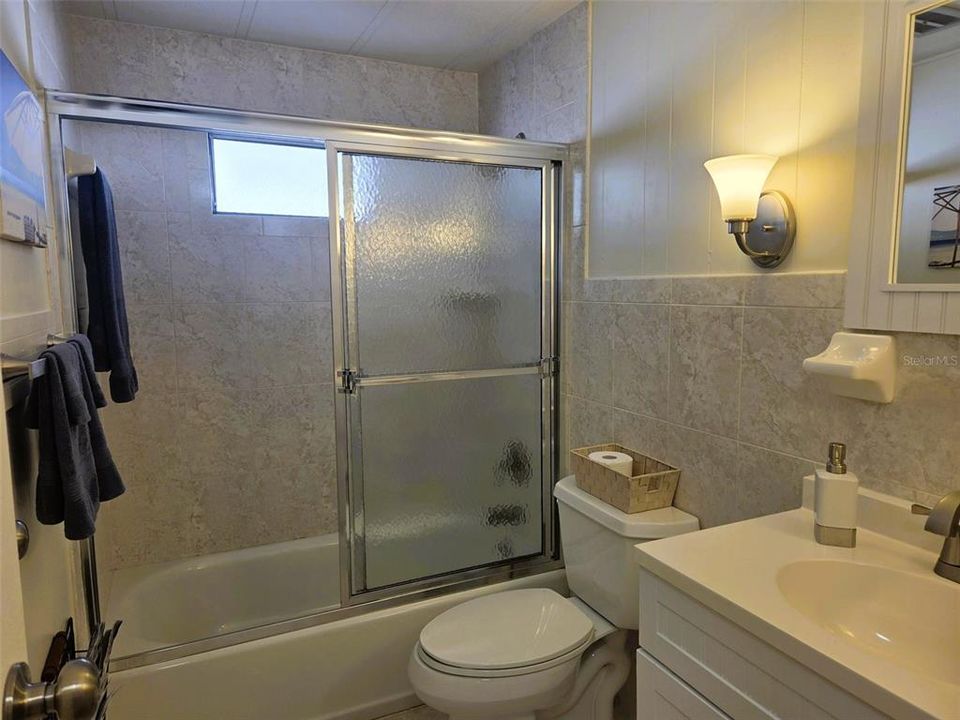 待售: $239,900 (2 贝兹, 2 浴室, 1160 平方英尺)