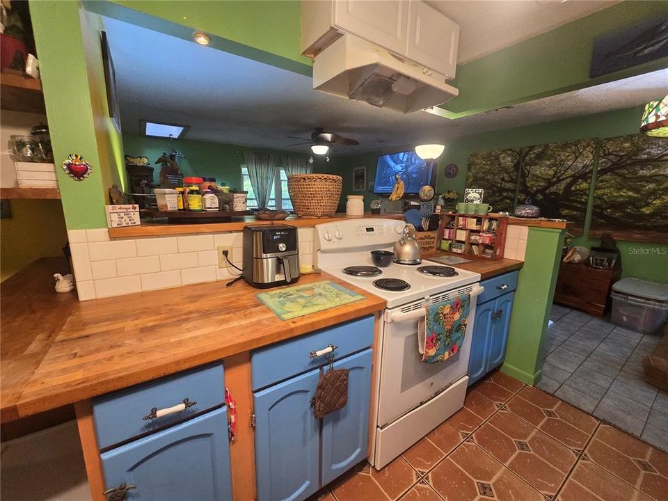 En Venta: $399,000 (2 camas, 2 baños, 1440 Pies cuadrados)