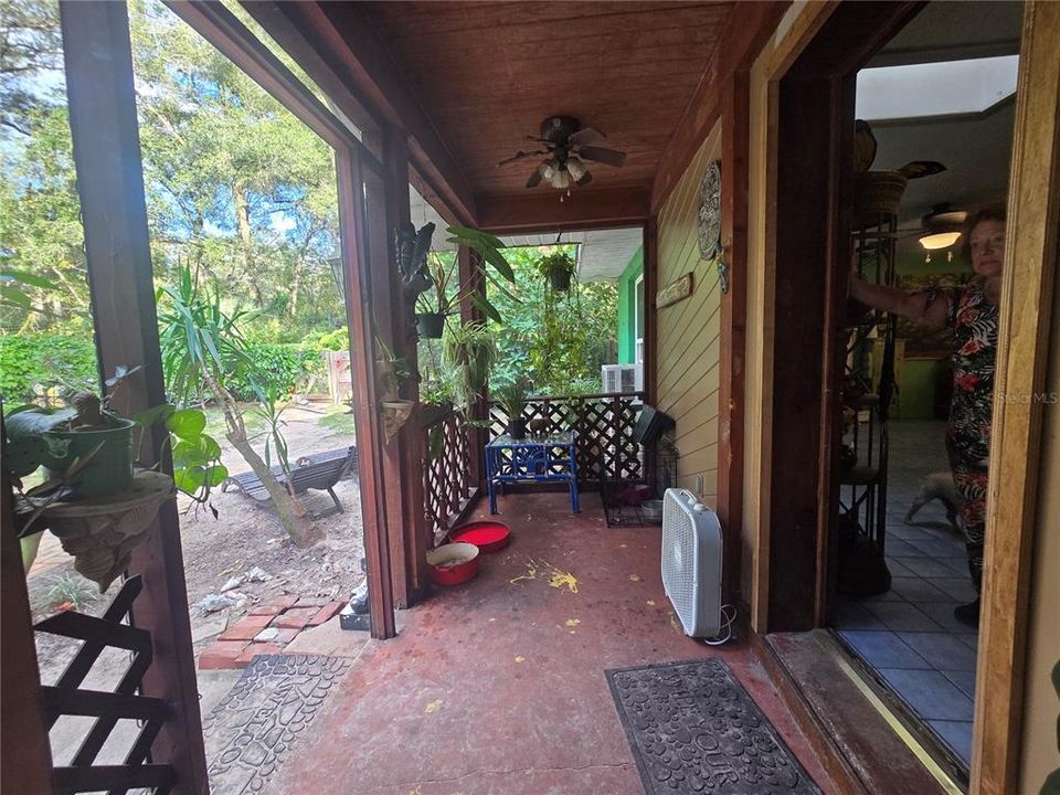 En Venta: $399,000 (2 camas, 2 baños, 1440 Pies cuadrados)