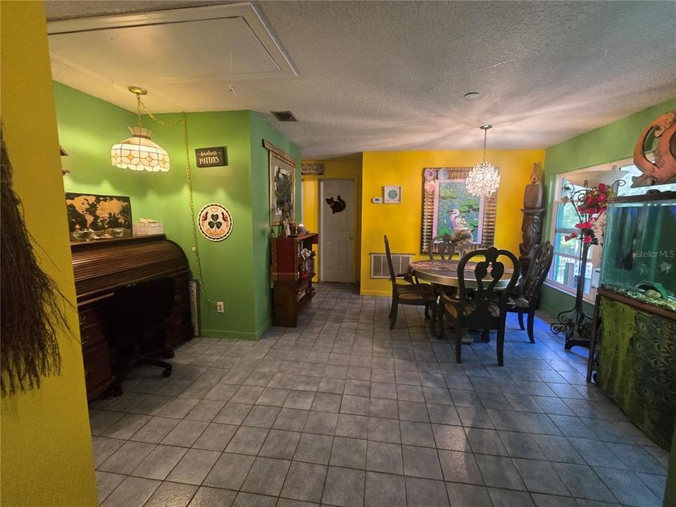 En Venta: $399,000 (2 camas, 2 baños, 1440 Pies cuadrados)