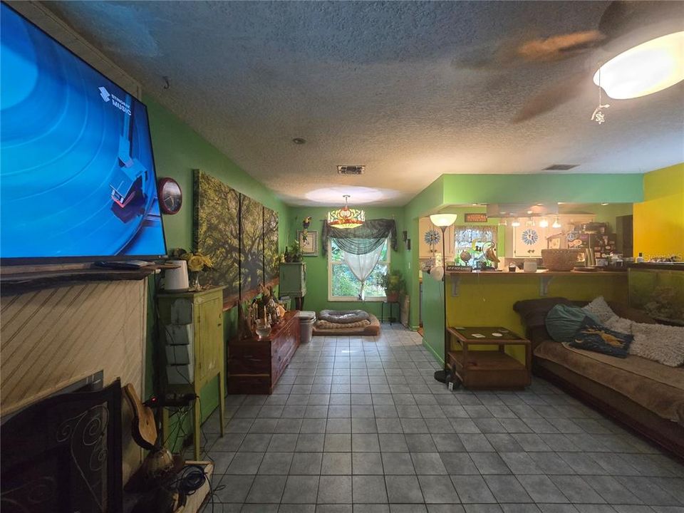 En Venta: $399,000 (2 camas, 2 baños, 1440 Pies cuadrados)