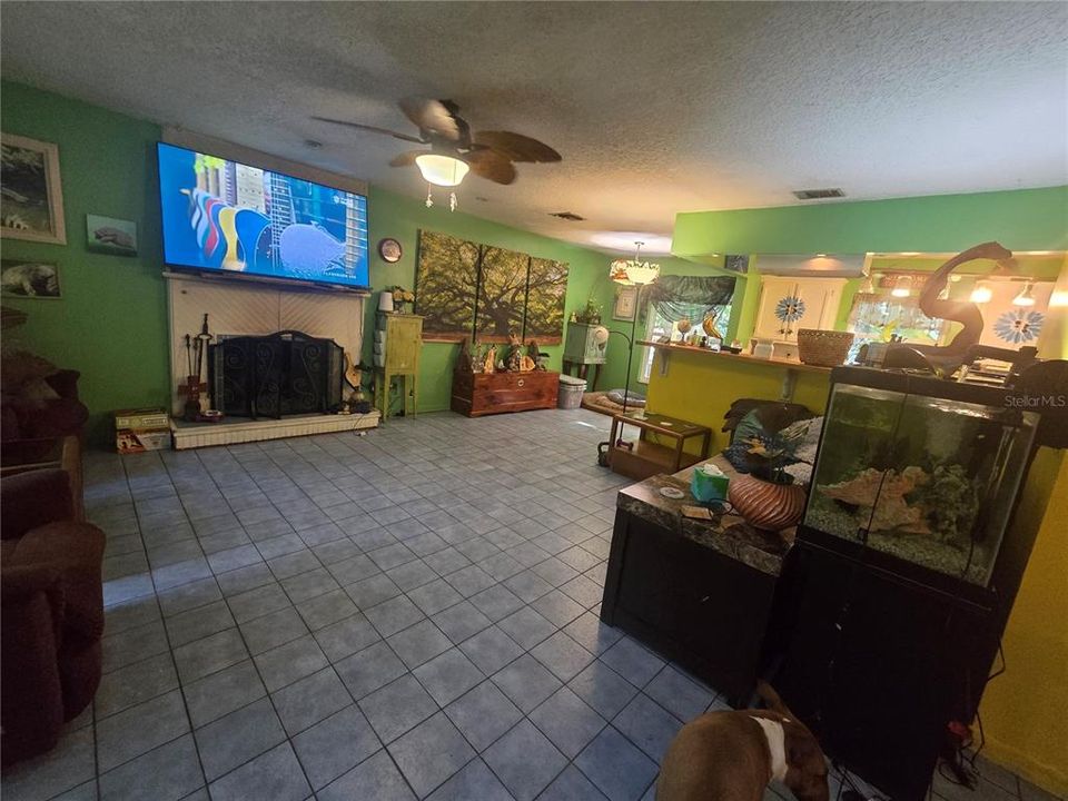 En Venta: $399,000 (2 camas, 2 baños, 1440 Pies cuadrados)