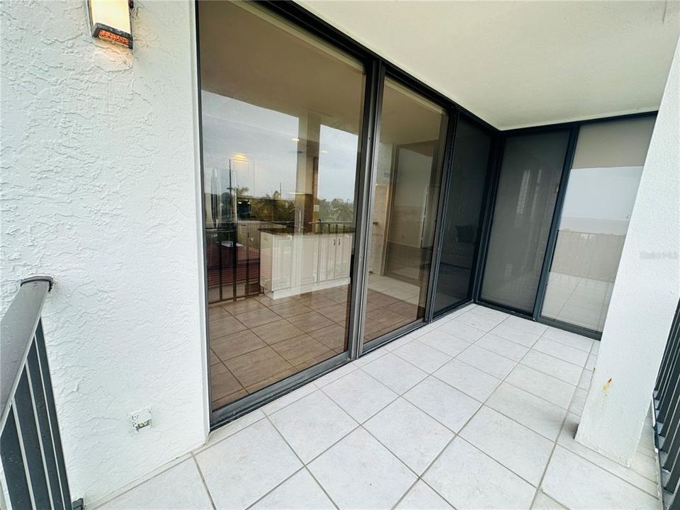 待售: $449,000 (2 贝兹, 2 浴室, 1050 平方英尺)