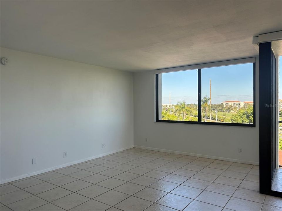 待售: $449,000 (2 贝兹, 2 浴室, 1050 平方英尺)