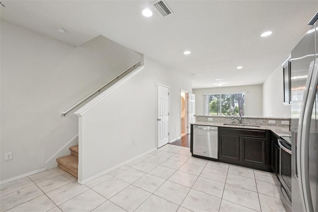 For Rent: $2,000 (2 beds, 2 baths, 1592 Square Feet)