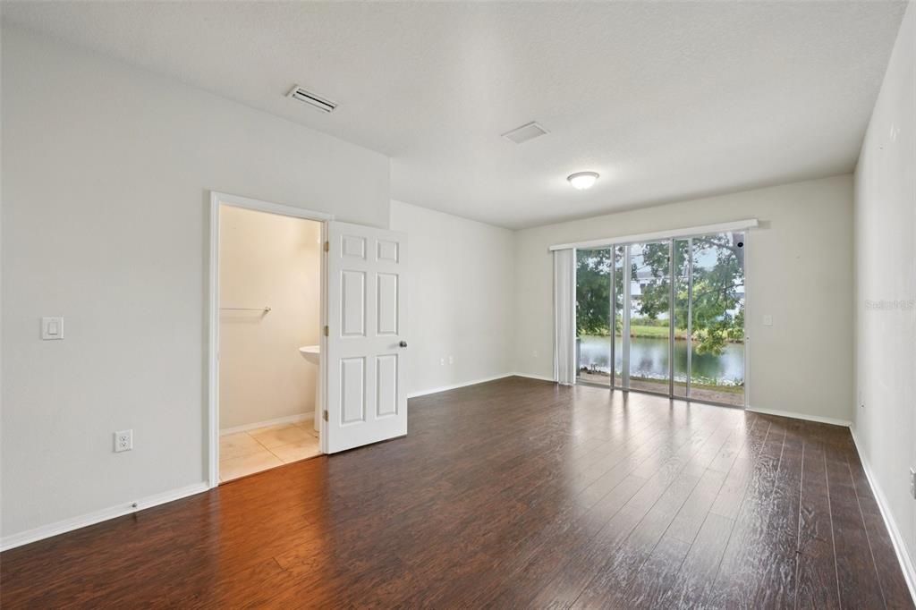 For Rent: $2,000 (2 beds, 2 baths, 1592 Square Feet)