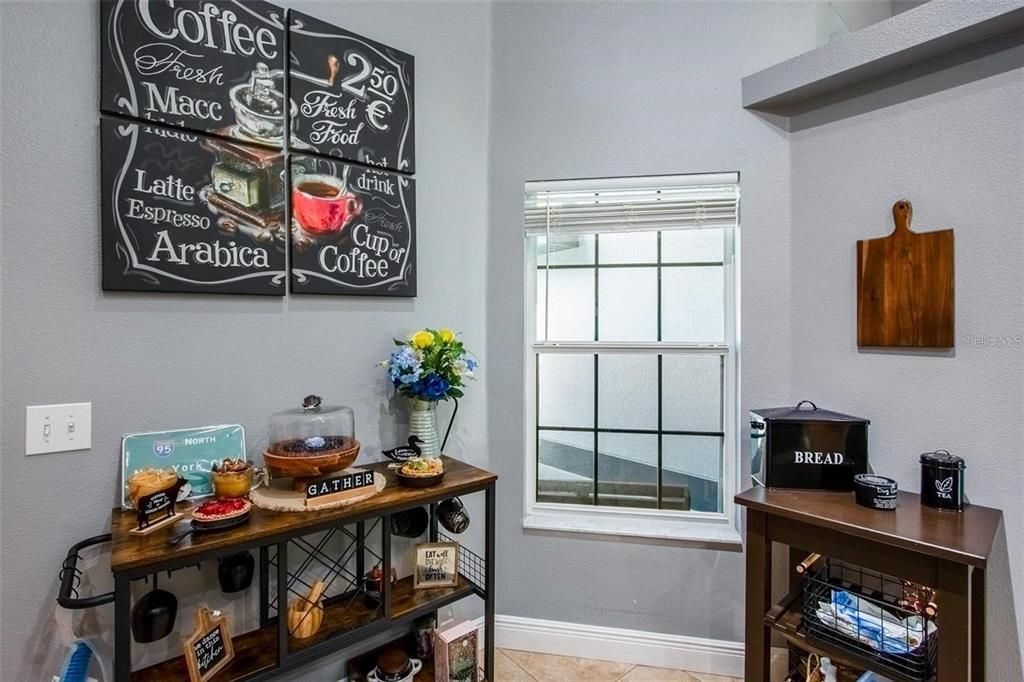 For Sale: $350,000 (3 beds, 2 baths, 1400 Square Feet)