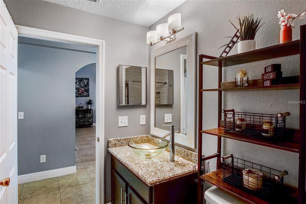 For Sale: $350,000 (3 beds, 2 baths, 1400 Square Feet)