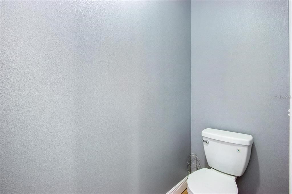 For Sale: $350,000 (3 beds, 2 baths, 1400 Square Feet)