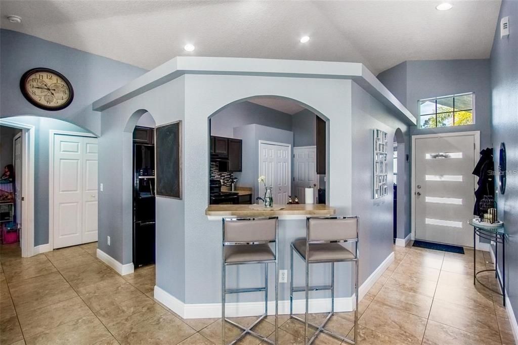 For Sale: $350,000 (3 beds, 2 baths, 1400 Square Feet)