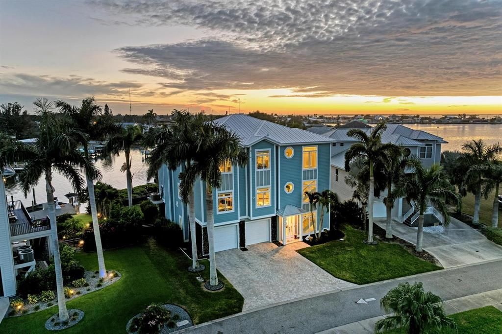 Recently Sold: $1,790,000 (4 beds, 3 baths, 3642 Square Feet)