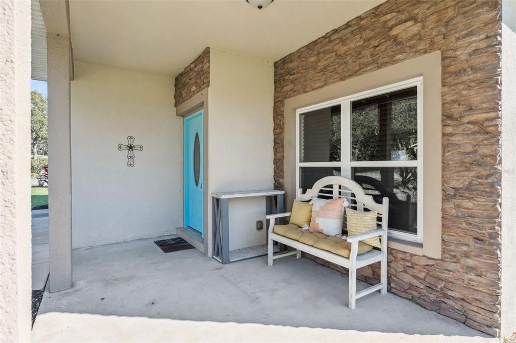 合同活跃: $499,000 (4 贝兹, 2 浴室, 2553 平方英尺)