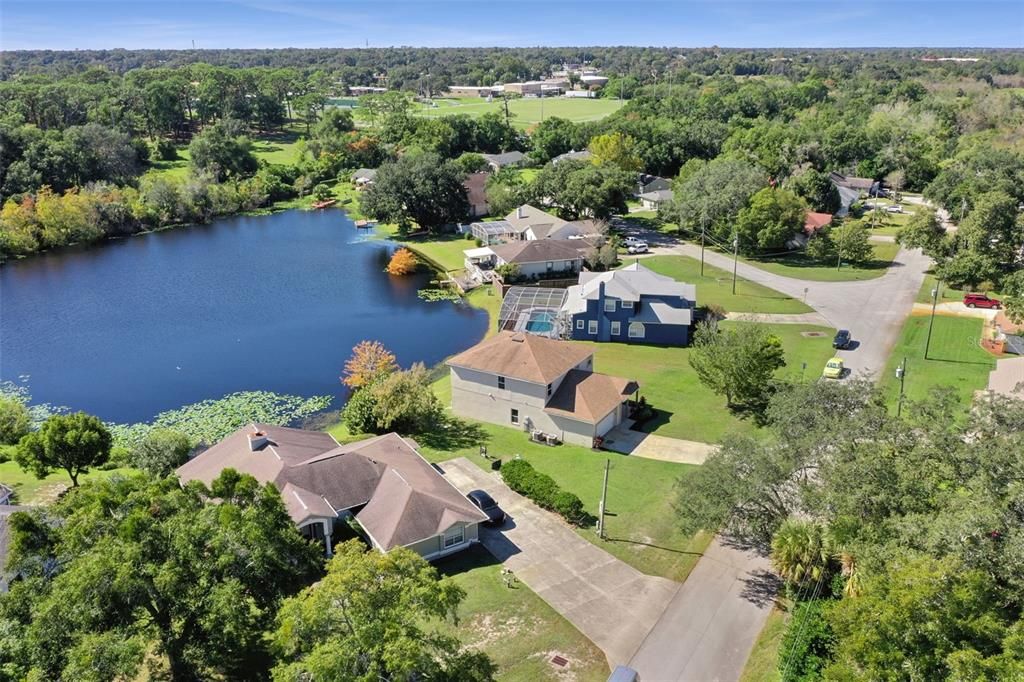 合同活跃: $499,000 (4 贝兹, 2 浴室, 2553 平方英尺)