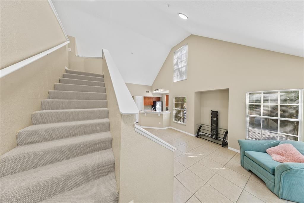 For Sale: $195,000 (1 beds, 1 baths, 991 Square Feet)