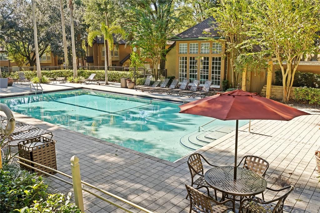 For Sale: $195,000 (1 beds, 1 baths, 991 Square Feet)