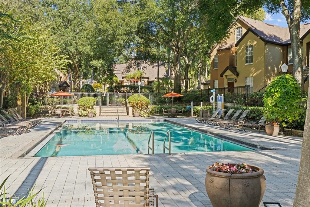 For Sale: $195,000 (1 beds, 1 baths, 991 Square Feet)